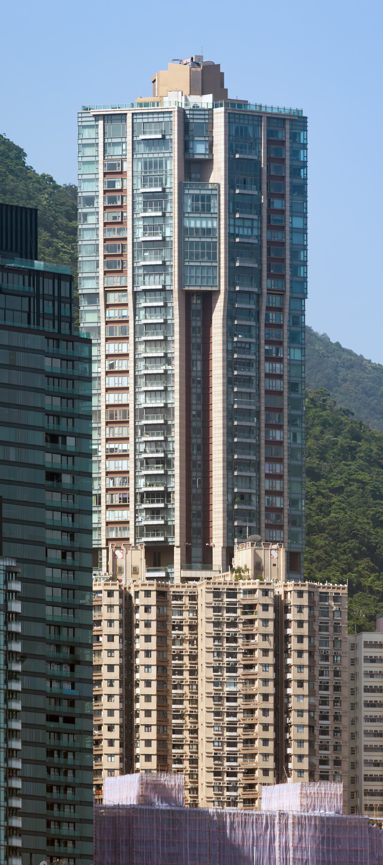 39 Conduit Road, Hong Kong - View across Victoria Harbour. © Mathias Beinling